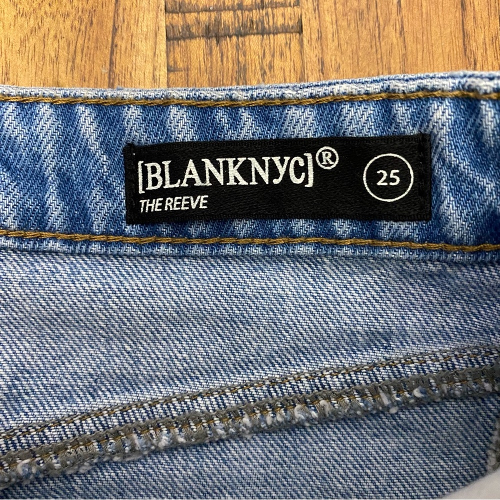 Blank NYC The Reeve High-Rise Ribcage Patchwork Denim Shorts - Picture 11 of 15